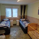 Großzügige Am Waldesrand Im Seenland Apartamento