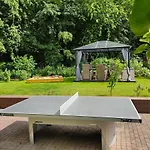 Großzügige Am Waldesrand Im Seenland *