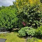 Großzügige Am Waldesrand Im Seenland Apartamento *