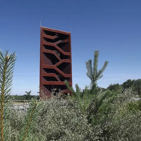 Großzügige Am Waldesrand Im Seenland * Lauta