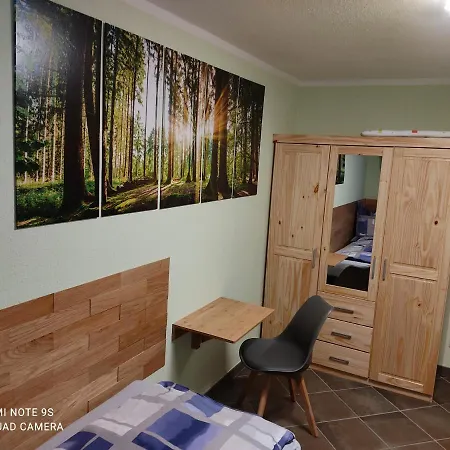 Apartment Grosszuegige Am Waldesrand Im Seenland