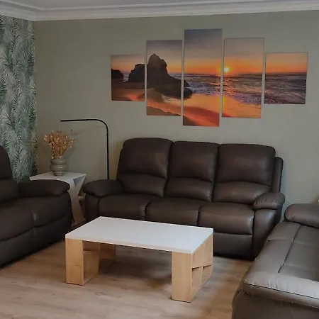 Apartment Grosszuegige Am Waldesrand Im Seenland Lauta